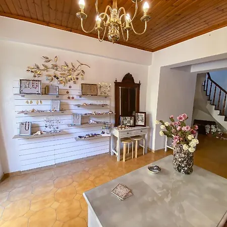 Casa Dasyra Aparthotel 3*