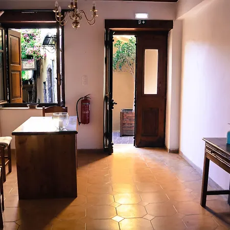 Apart-hotel Casa Dasyra 3*