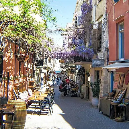 Casa Dasyra Aparthotel 3*