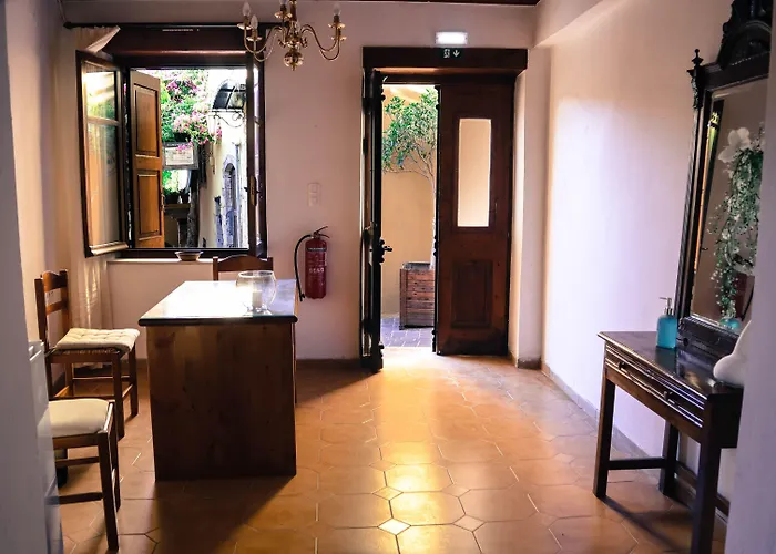 Apartmanhotel Casa Dasyra 3*