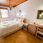 Casa Dasyra Apartmanhotel